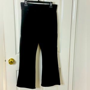 Frame, black denim size 2. Elastic waist, cropped and flared